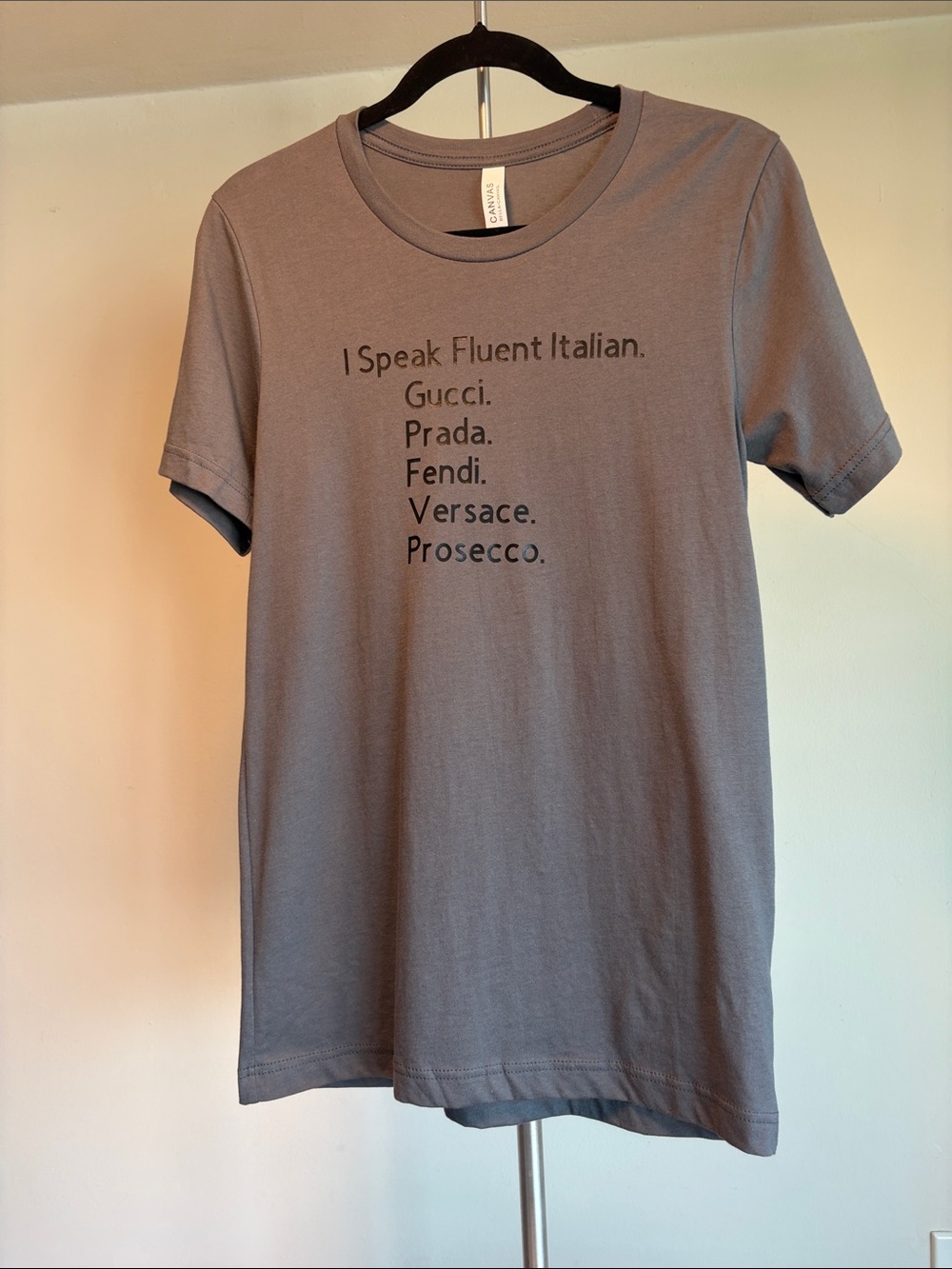 I speak fluent Italian. Short Sleeve T Size S